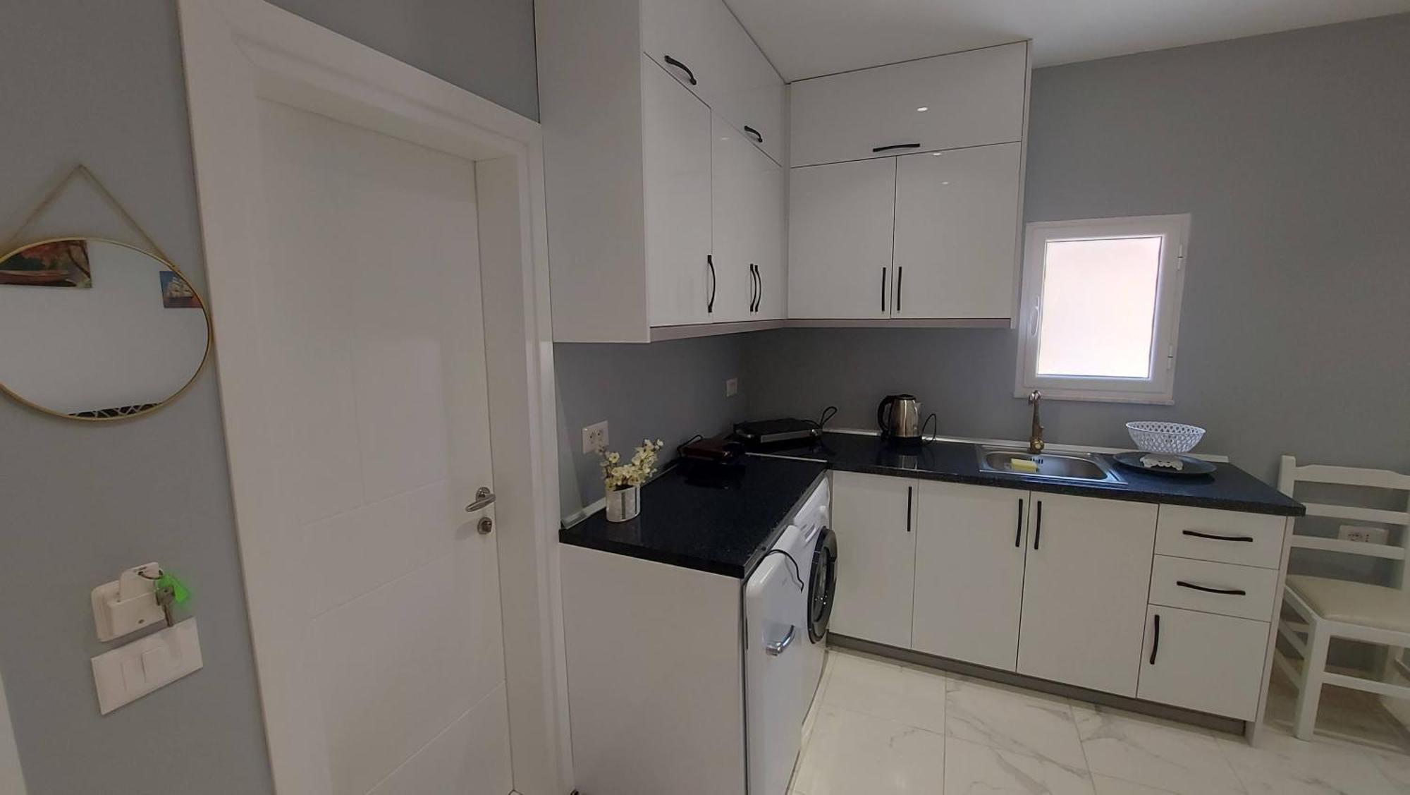 Beni 'S Apartments Sarandë Eksteriør bilde
