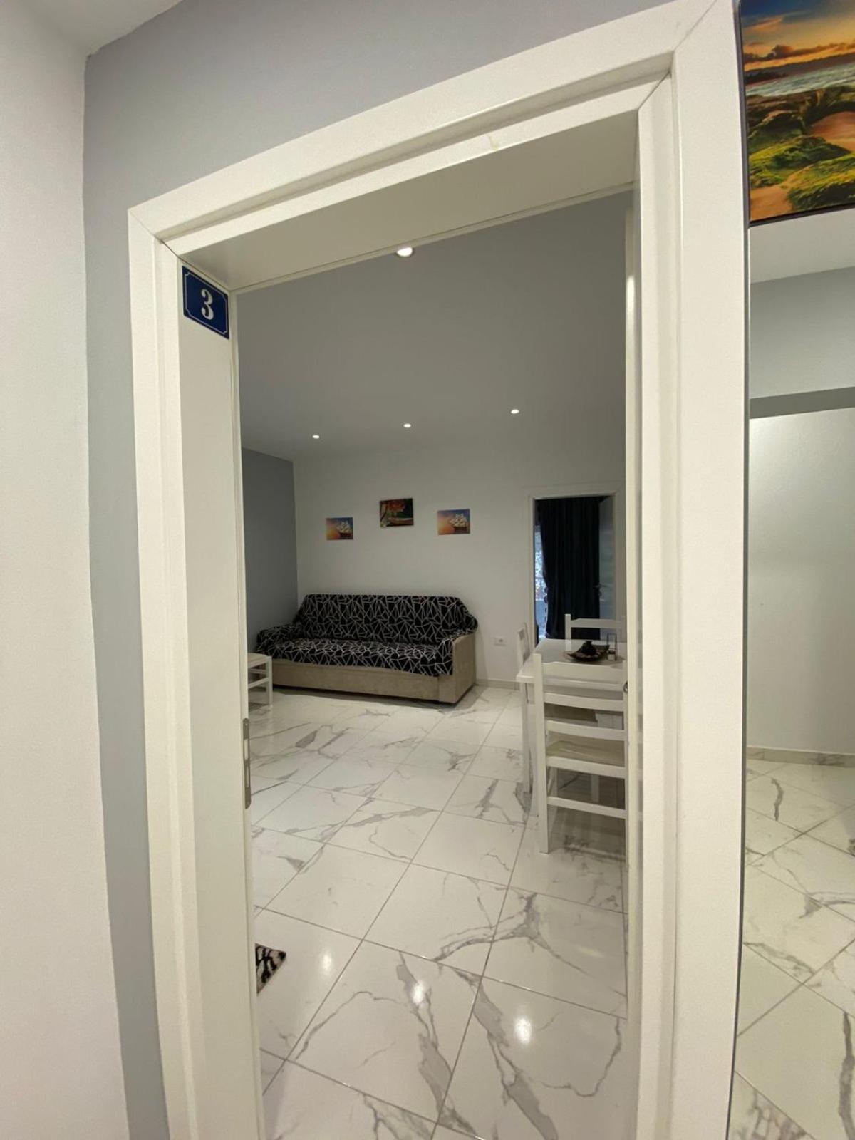Beni 'S Apartments Sarandë Eksteriør bilde